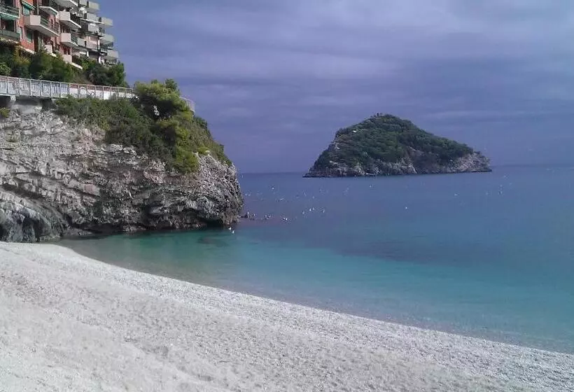 ホテル Oroverde