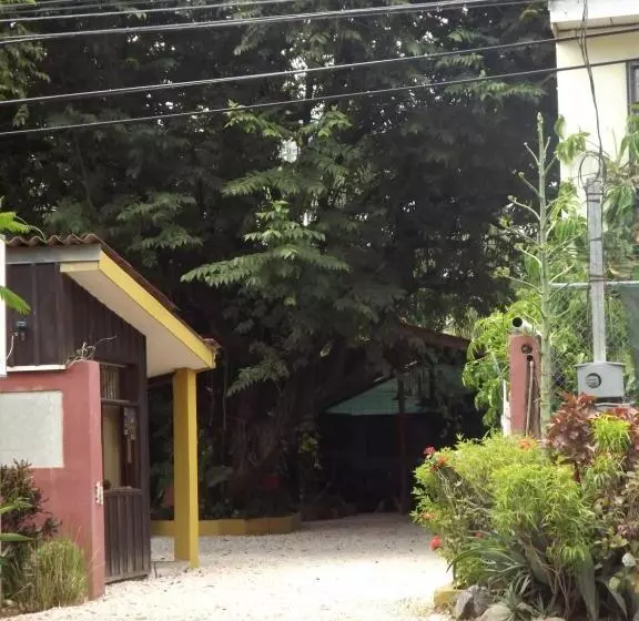 Aamiaismajoitus (B&B) Laura S House