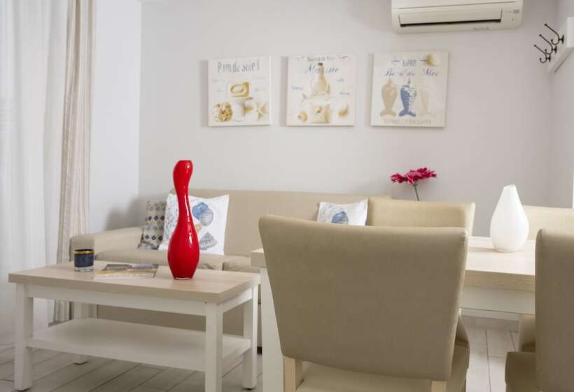 La Ciotat   A Deux Pas De L Eau