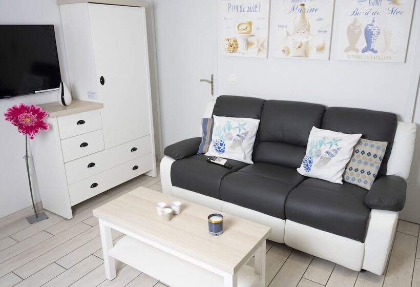 La Ciotat   A Deux Pas De L Eau