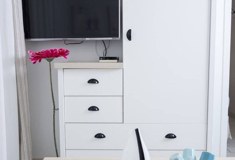 La Ciotat   A Deux Pas De L Eau