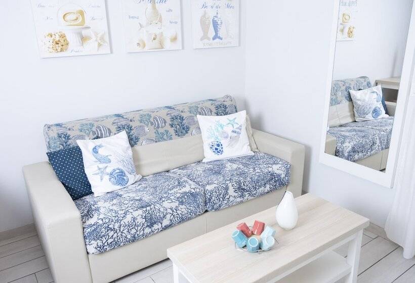 La Ciotat   A Deux Pas De L Eau