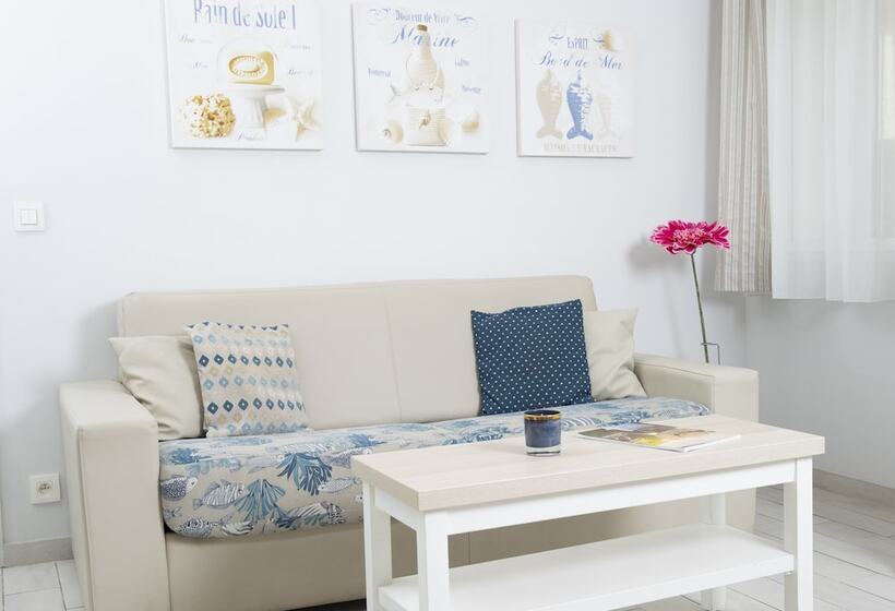 La Ciotat   A Deux Pas De L Eau