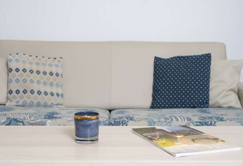 La Ciotat   A Deux Pas De L Eau