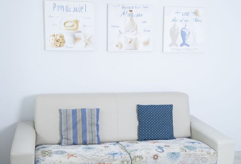 La Ciotat   A Deux Pas De L Eau