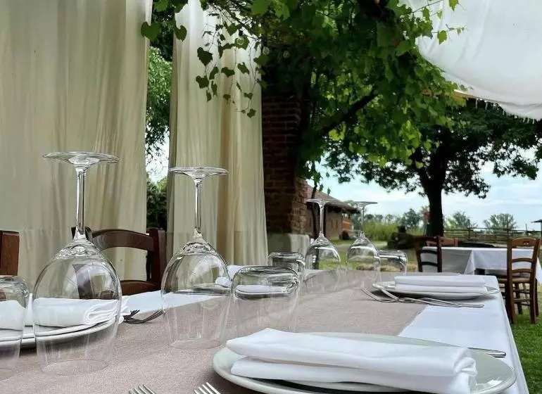 تختخواب و صبحانه Agriturismo Cascina Selva