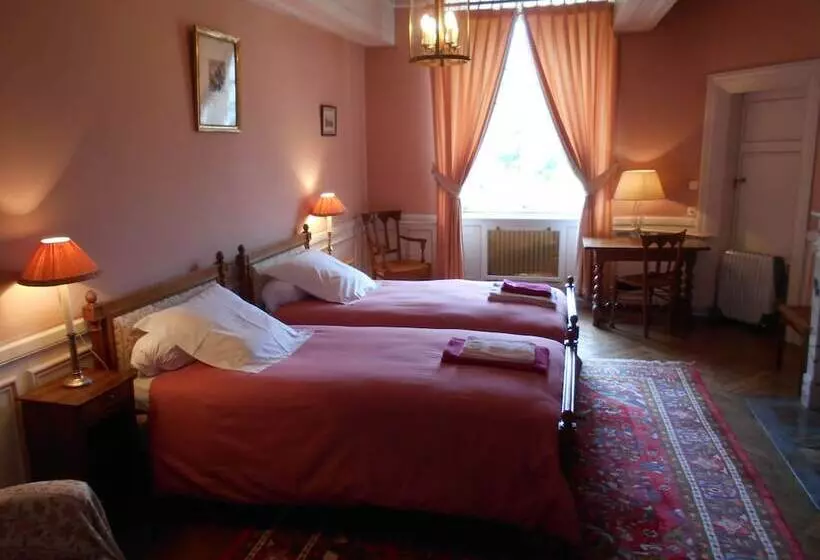 Aamiaismajoitus (B&B) Château D Ailly