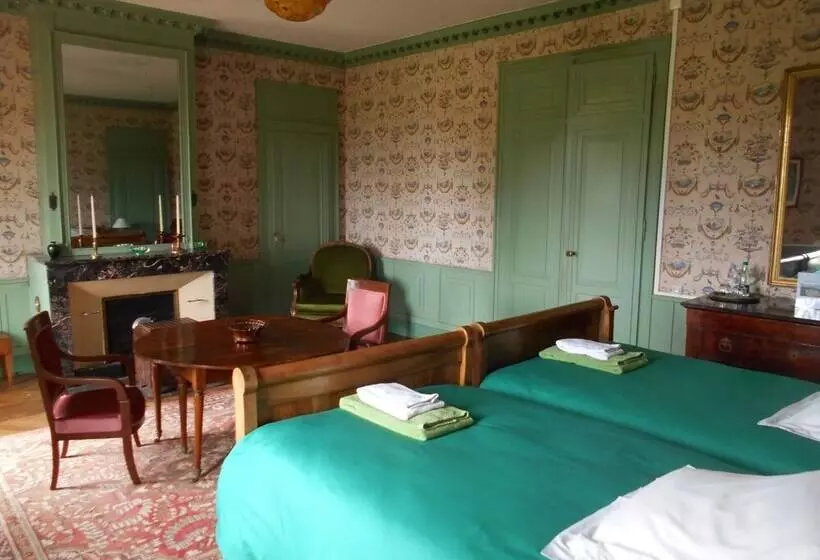 Aamiaismajoitus (B&B) Château D Ailly