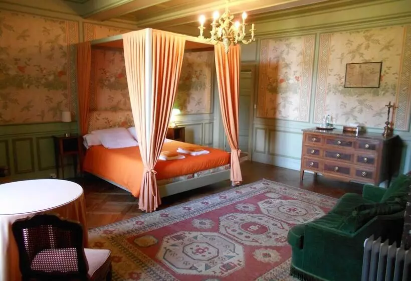 Aamiaismajoitus (B&B) Château D Ailly