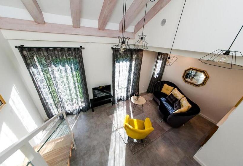 El Mirador Del Alcazar