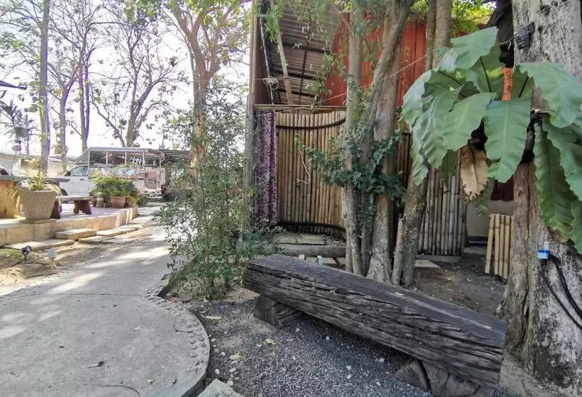 Hotelli Again At Naiharn Beach Resort