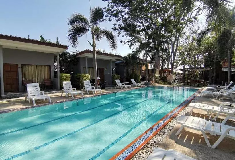 Hotelli Again At Naiharn Beach Resort