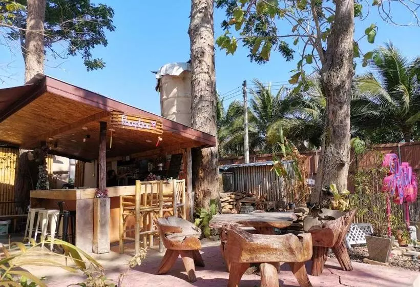 Hotelli Again At Naiharn Beach Resort