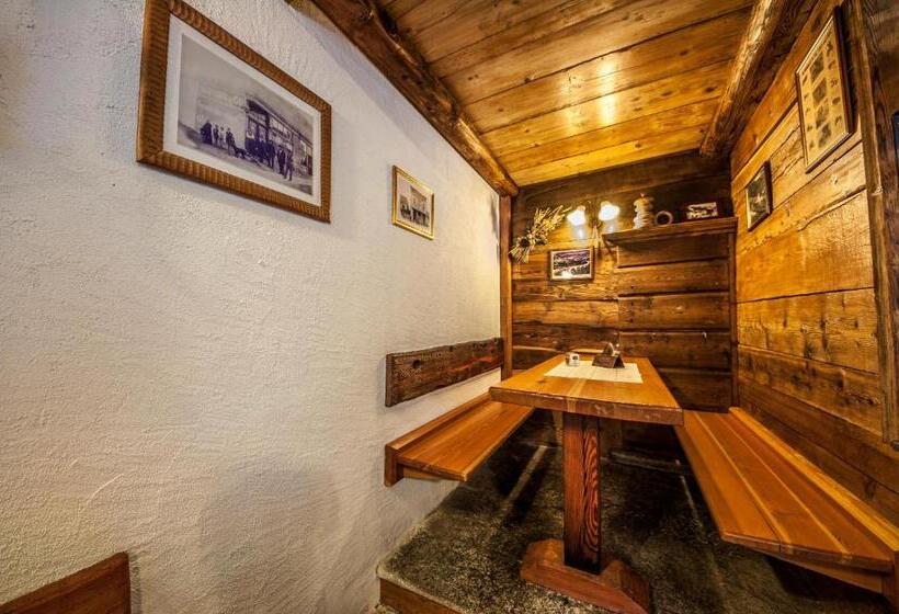 בית מלון כפרי Albergo Meublè Vecchio Scarpone