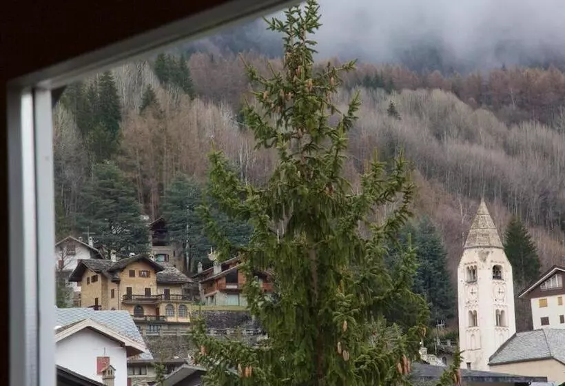 Hotelli Bouton D Or   Courmayeur