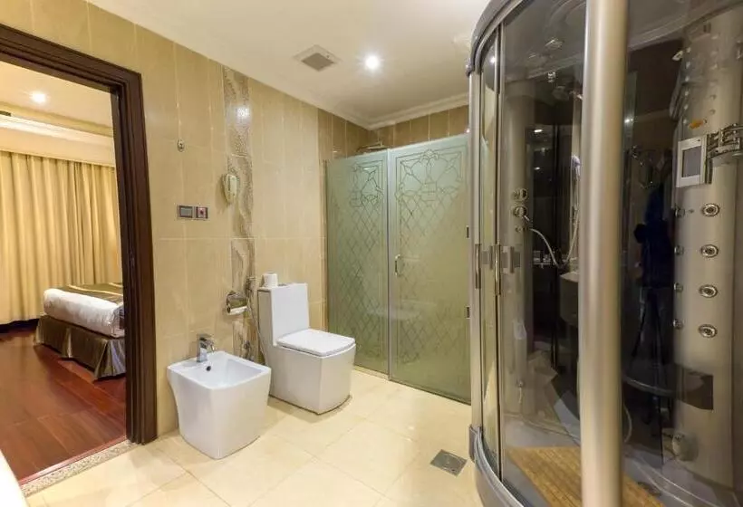 هتل Holiday Jazan