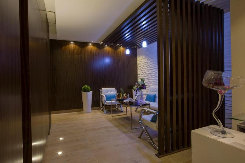 هتل Holiday Jazan