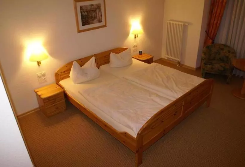 Hotelli Landgasthof Zum Alten Gut