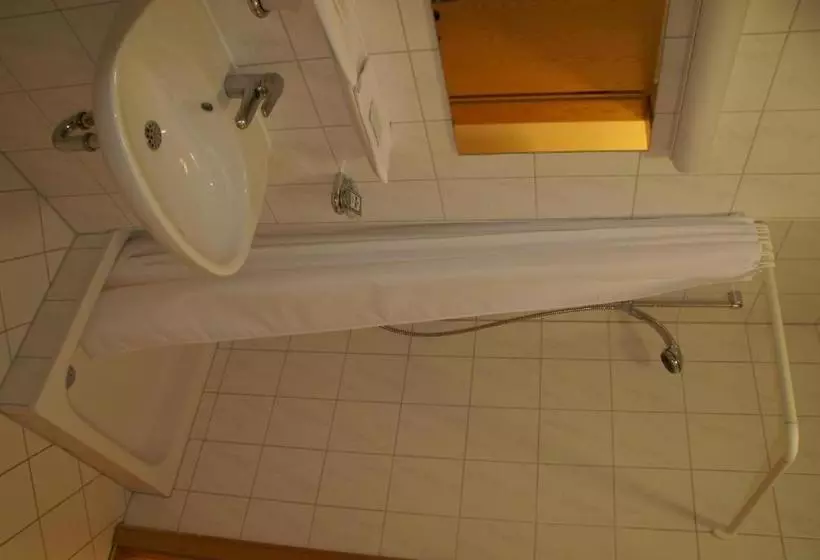 Hotelli Landgasthof Zum Alten Gut