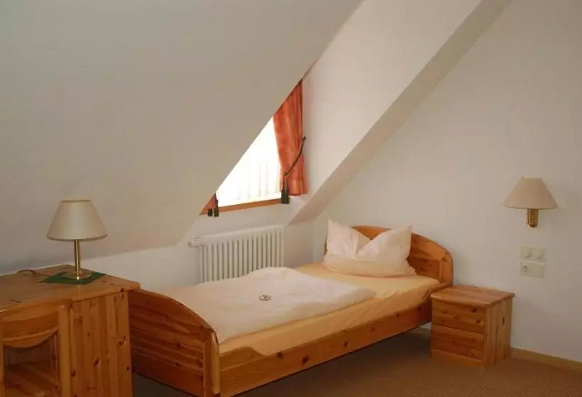 Hotelli Landgasthof Zum Alten Gut