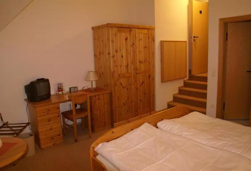 Hotelli Landgasthof Zum Alten Gut
