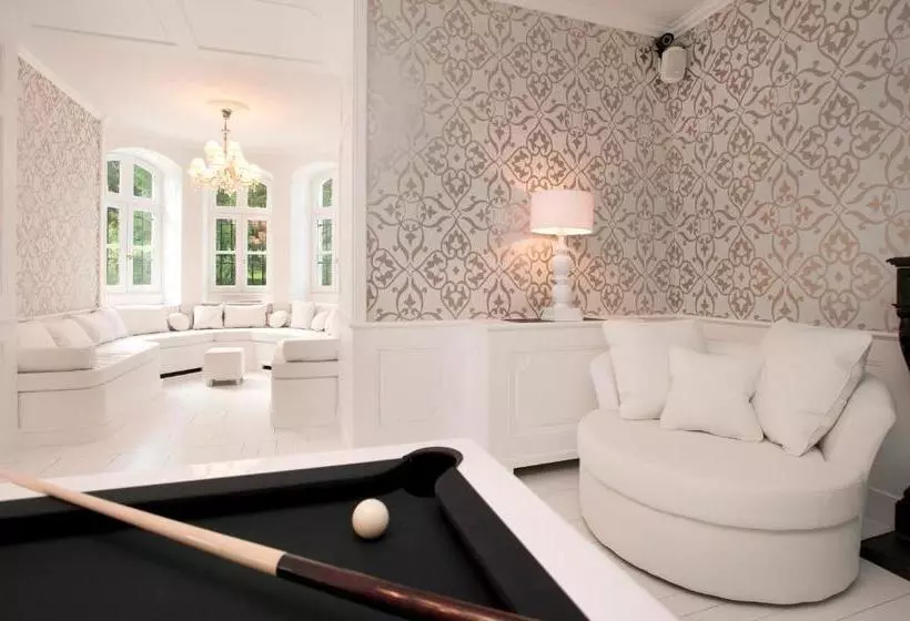 ホテル Le Chateau D Orfeuillette