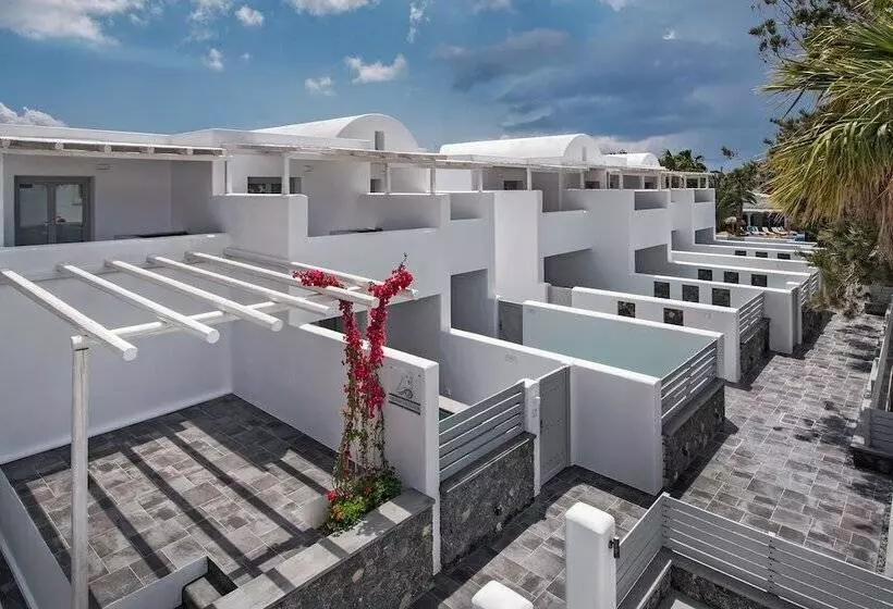 هتل Meltemi Excelsior Suites