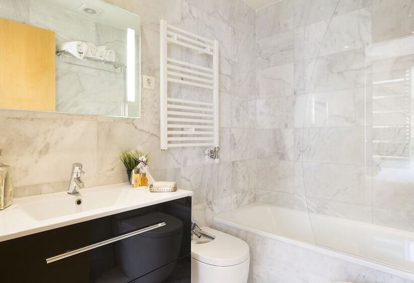 Msb Rooftop Pool City Center