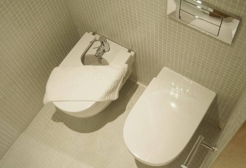 Msb Rooftop Pool City Center