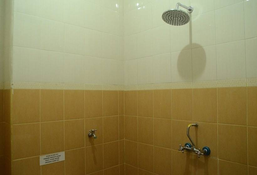 بنسيون Budget Door Legian Inn