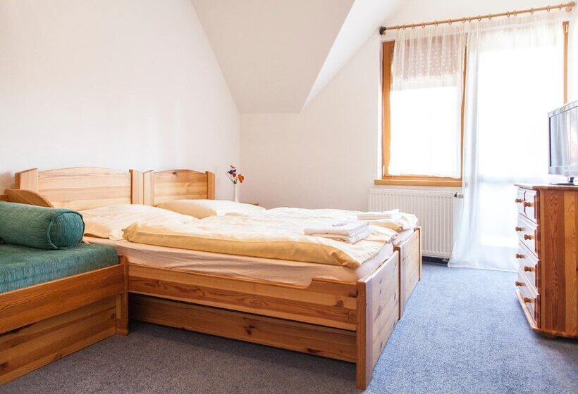 منتجع Penzion Snezienka