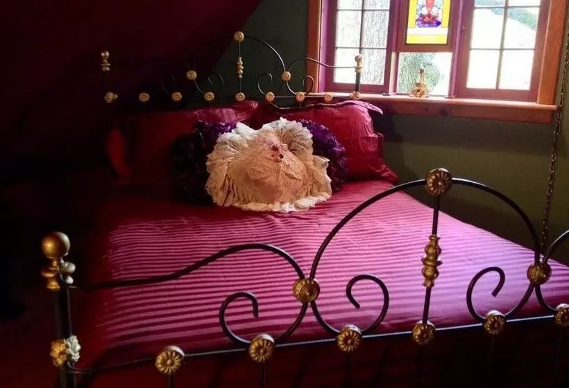 ベッドアンドブレックファースト Blue Crystal Hideaway