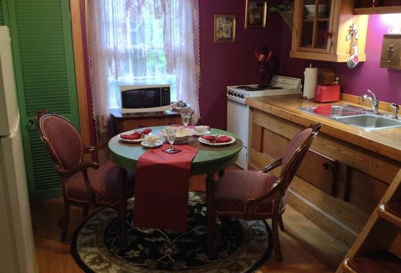 مبيت وإفطار Blue Crystal Hideaway