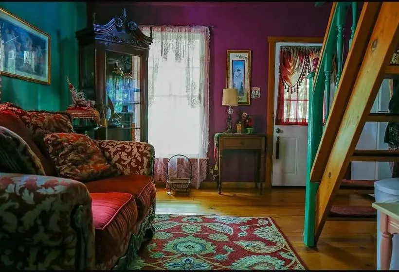 ベッドアンドブレックファースト Blue Crystal Hideaway