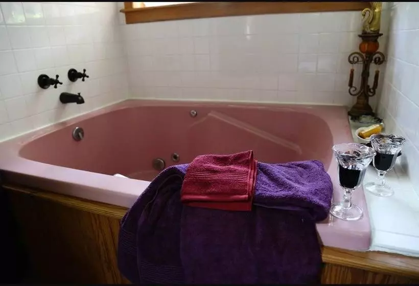 ベッドアンドブレックファースト Blue Crystal Hideaway