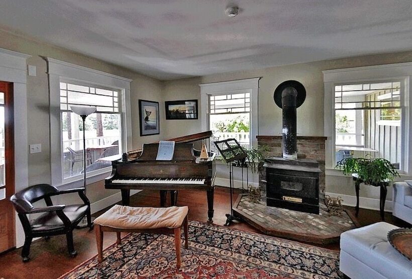 ベッドアンドブレックファースト Friday Harbor Grand