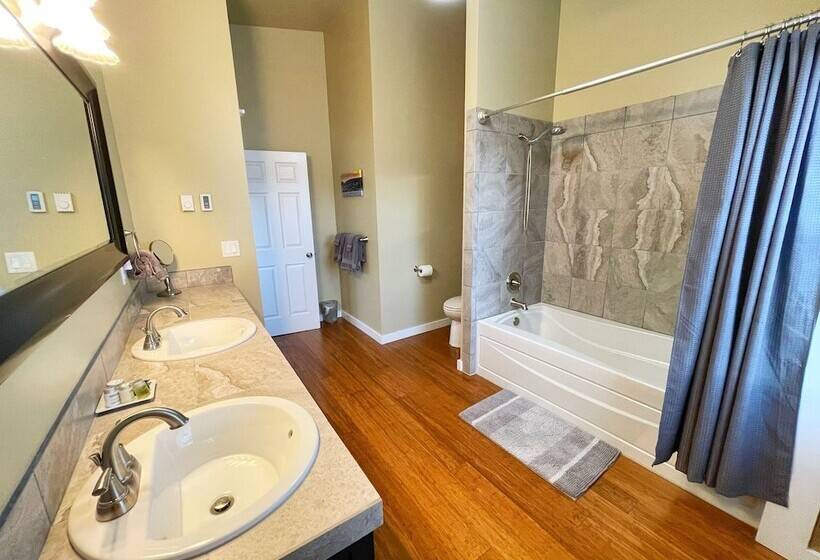 ベッドアンドブレックファースト Friday Harbor Grand