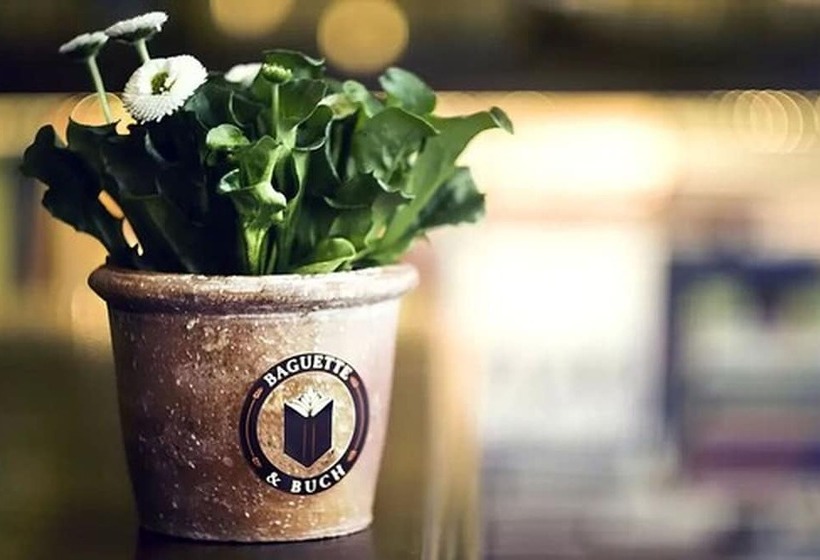 هتل Bett Und Buch