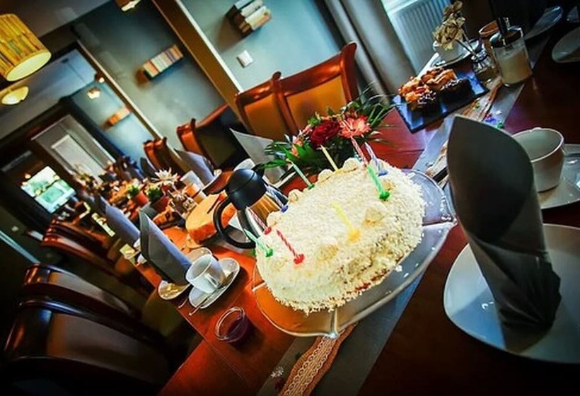 هتل Bett Und Buch