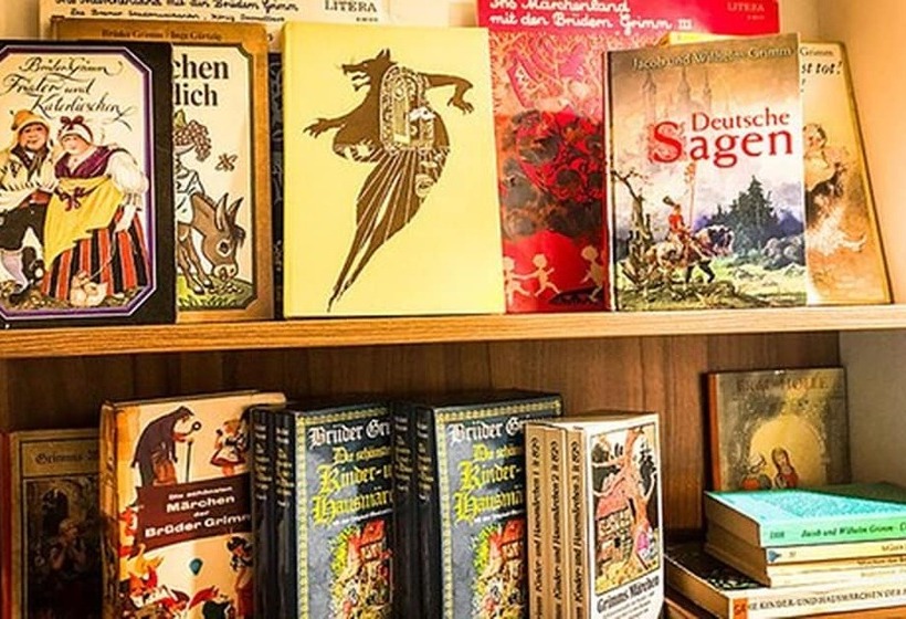 هتل Bett Und Buch