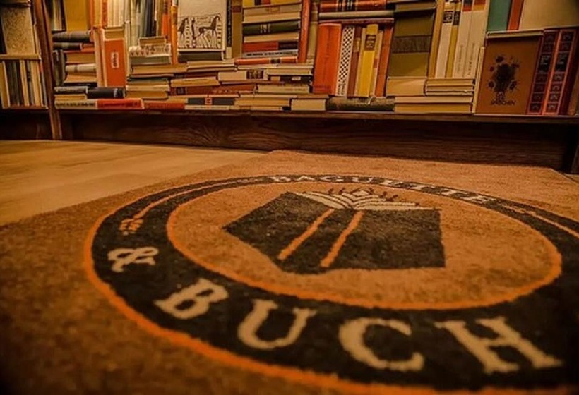 هتل Bett Und Buch