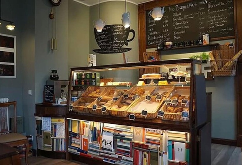 هتل Bett Und Buch