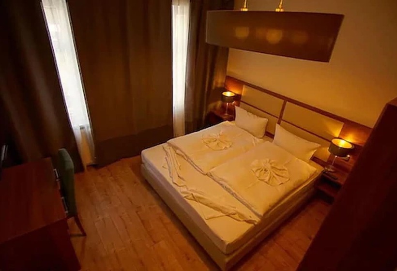 هتل Bett Und Buch