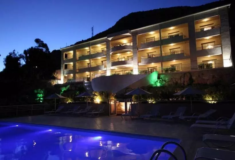 Hotelli Hôtel Et Résidence Costa Rossa