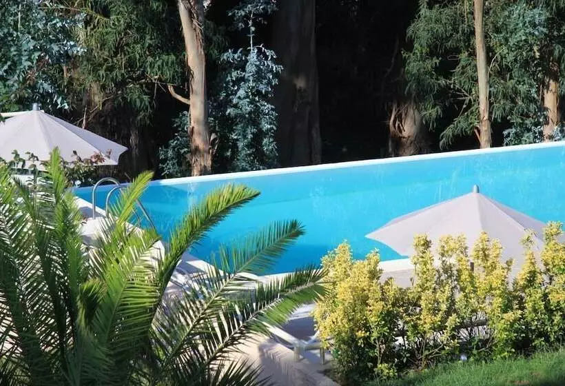 Hotelli Hôtel Et Résidence Costa Rossa