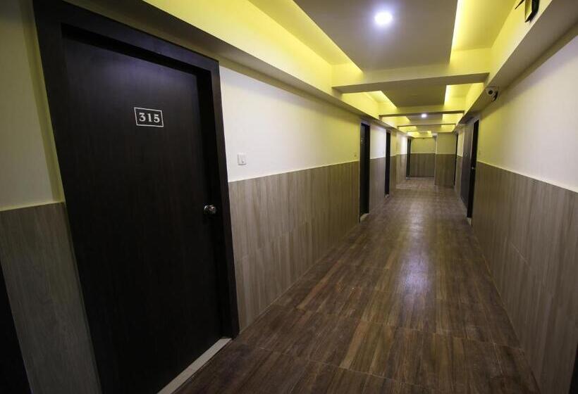 فندق Nova Cross Road