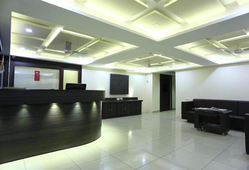 فندق Nova Cross Road