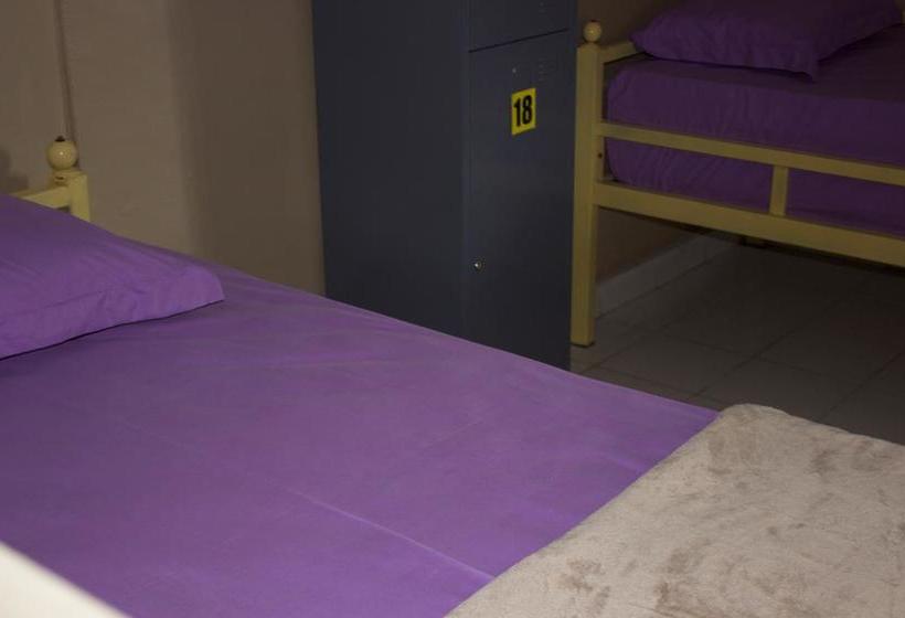 Reddoorz Hostel Near Ubud Palace