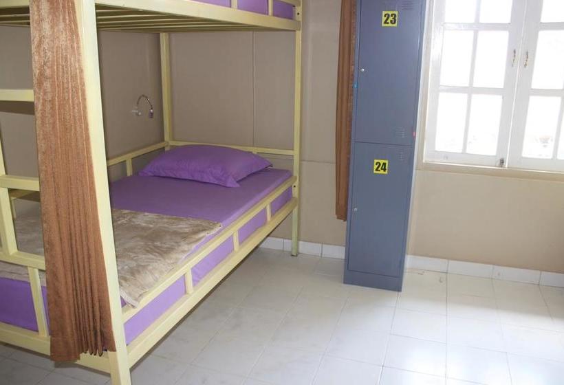 Reddoorz Hostel Near Ubud Palace