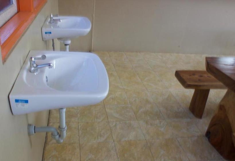 Reddoorz Hostel Near Ubud Palace